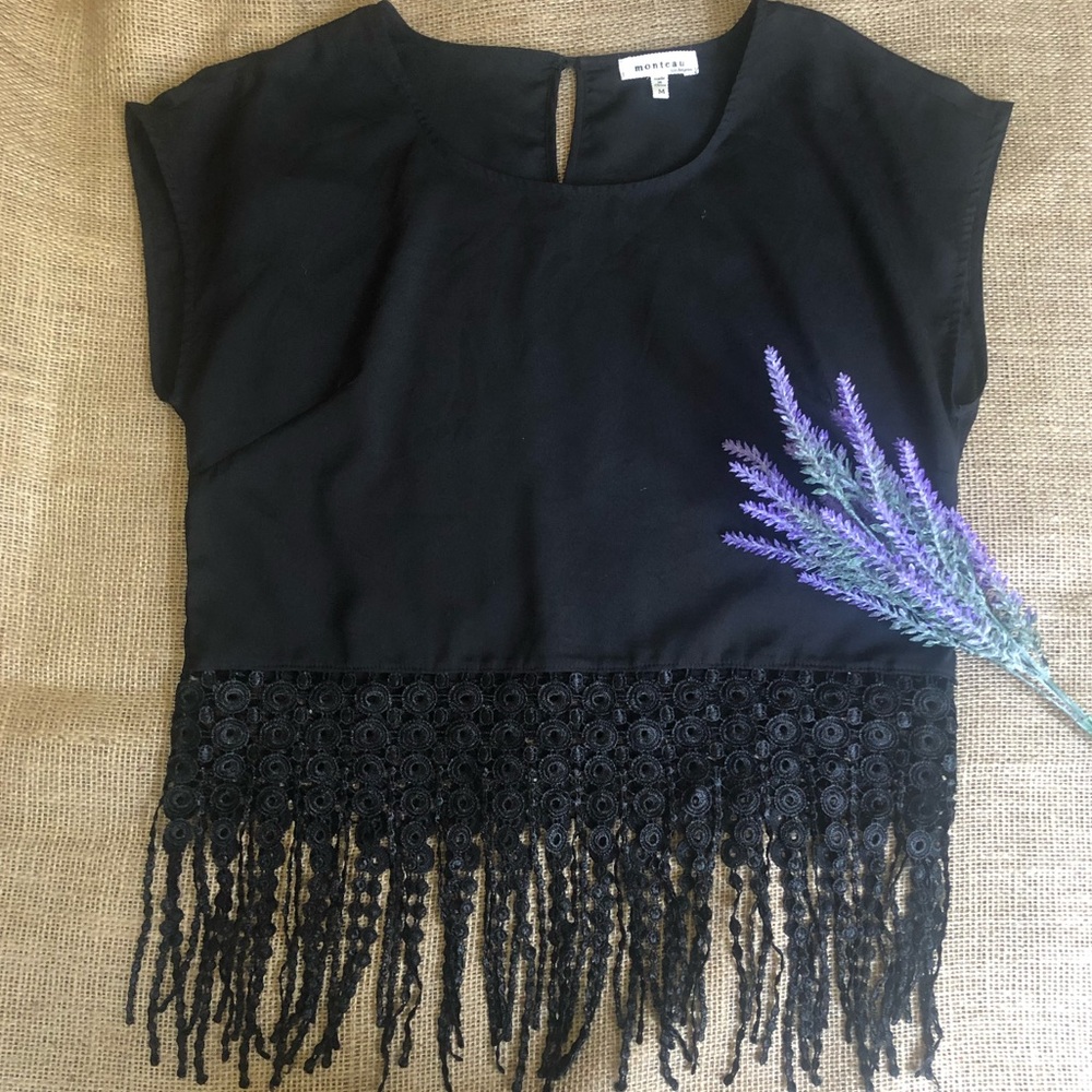 Monteau lace crop top